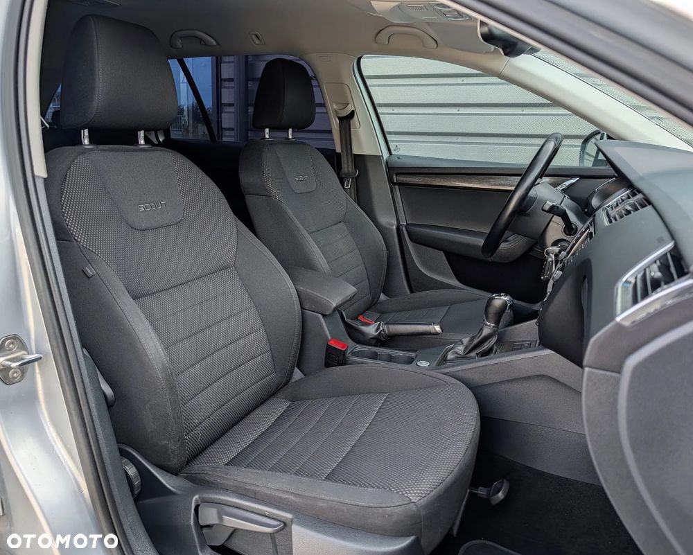 Skoda Octavia 1.8 TSI (Green tec) 4x4 DSG Scout - 16