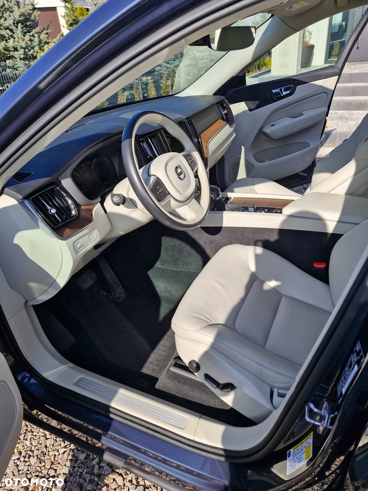 Volvo XC 60 T5 AWD Momentum - 16