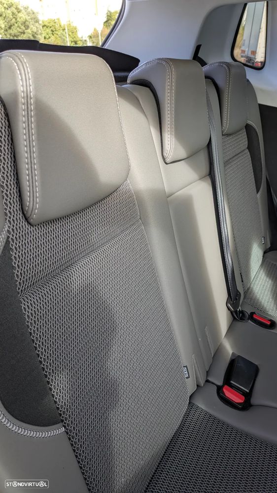 Peugeot 2008 PureTech 110 GPF Stop&Start EAT6 Allure - 24