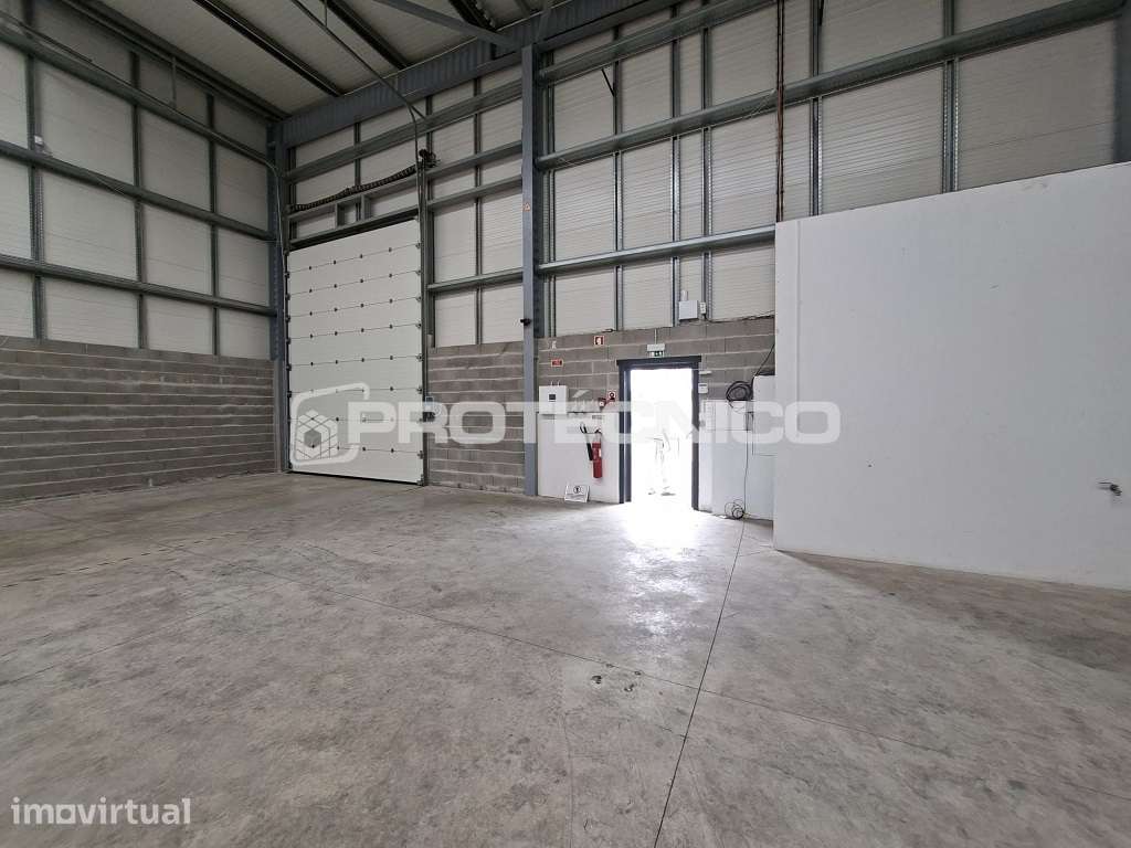 Armazém c/ 400m2 - Z. I. Cacia - Grande imagem: 4/9