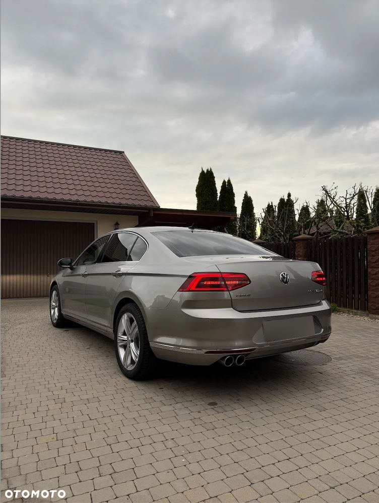 Volkswagen Passat - 6