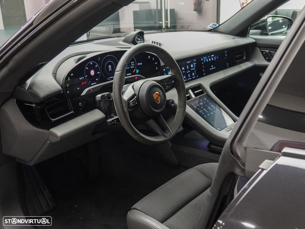 Porsche Taycan 4S - 22