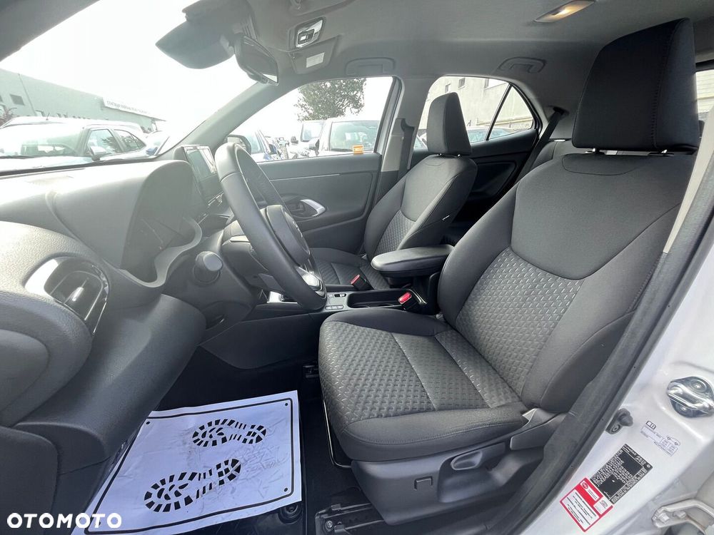 Toyota Yaris Cross Hybrid 1.5 Comfort - 27