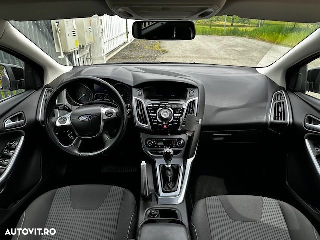 Ford Focus 1.6 TDCI DPF Titanium - 8