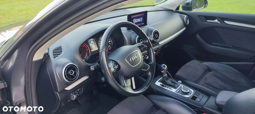Audi A3 Sportback 2.0 TDI S tronic - 18