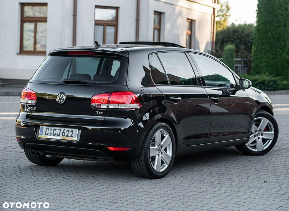 Volkswagen Golf VI 2.0 TDI Highline - 16