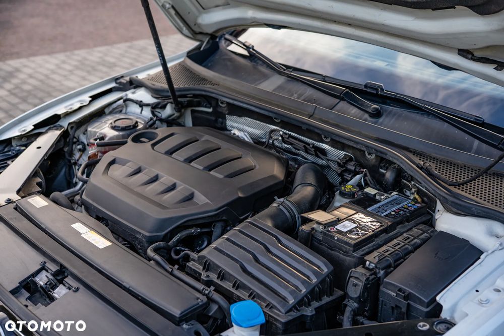 Volkswagen Passat 2.0 TSI Business DSG - 11