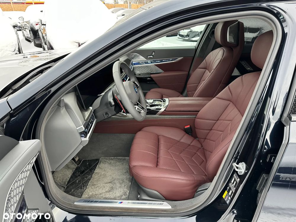 BMW Seria 7 M760e PHEV xDrive sport - 6
