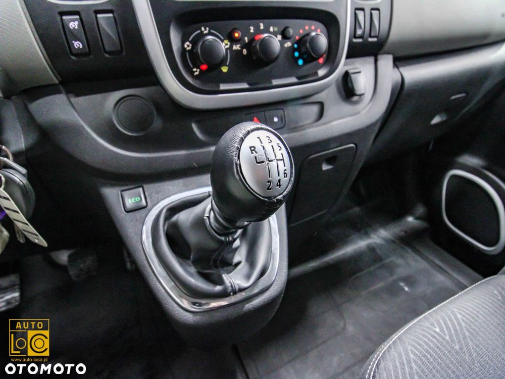 Renault TRAFIC LONG BRYGADÓWKA 6 OSÓB - 19