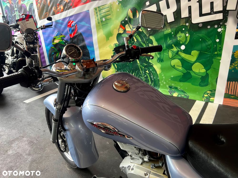 Suzuki GZ - 8