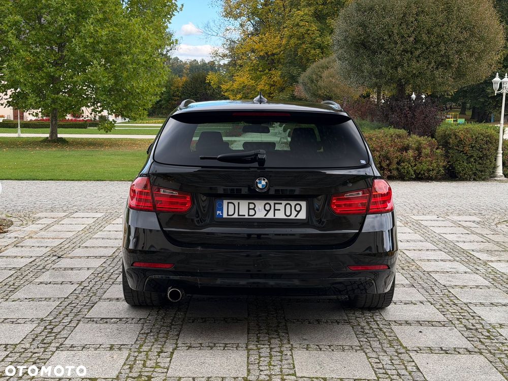 2015 BMW Seria 3 318d Advantage, photograph 6