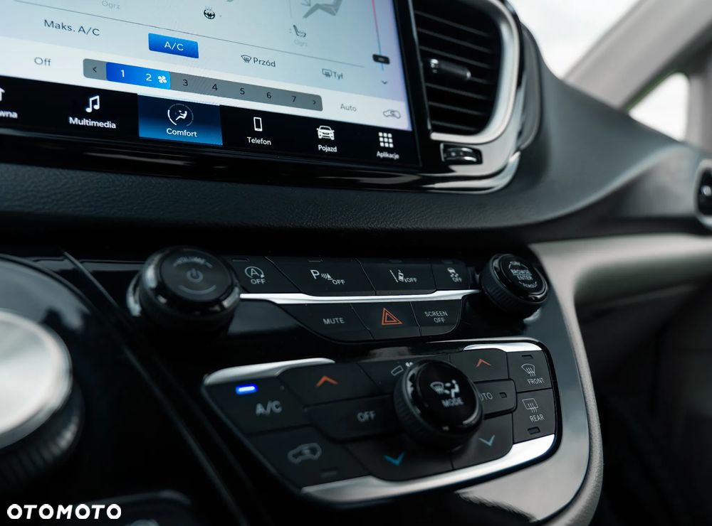 Chrysler Pacifica - 25