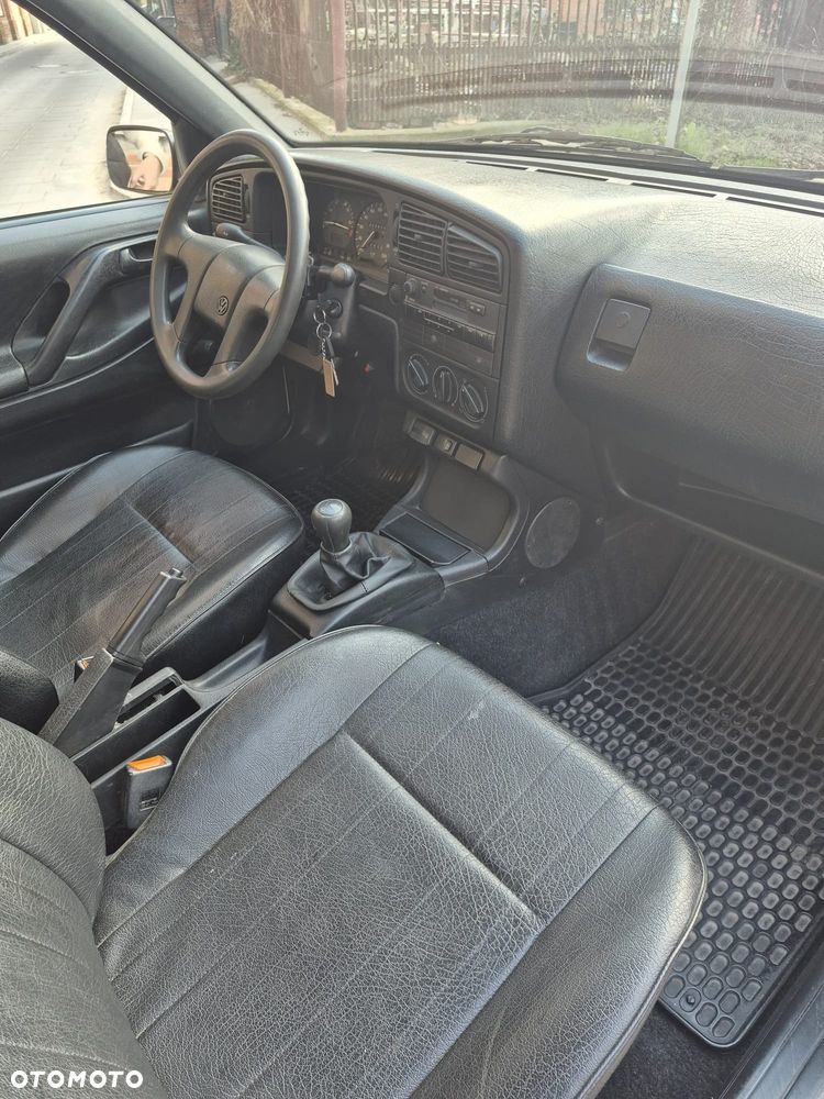 Volkswagen Passat 1.9 TDI CL - 25