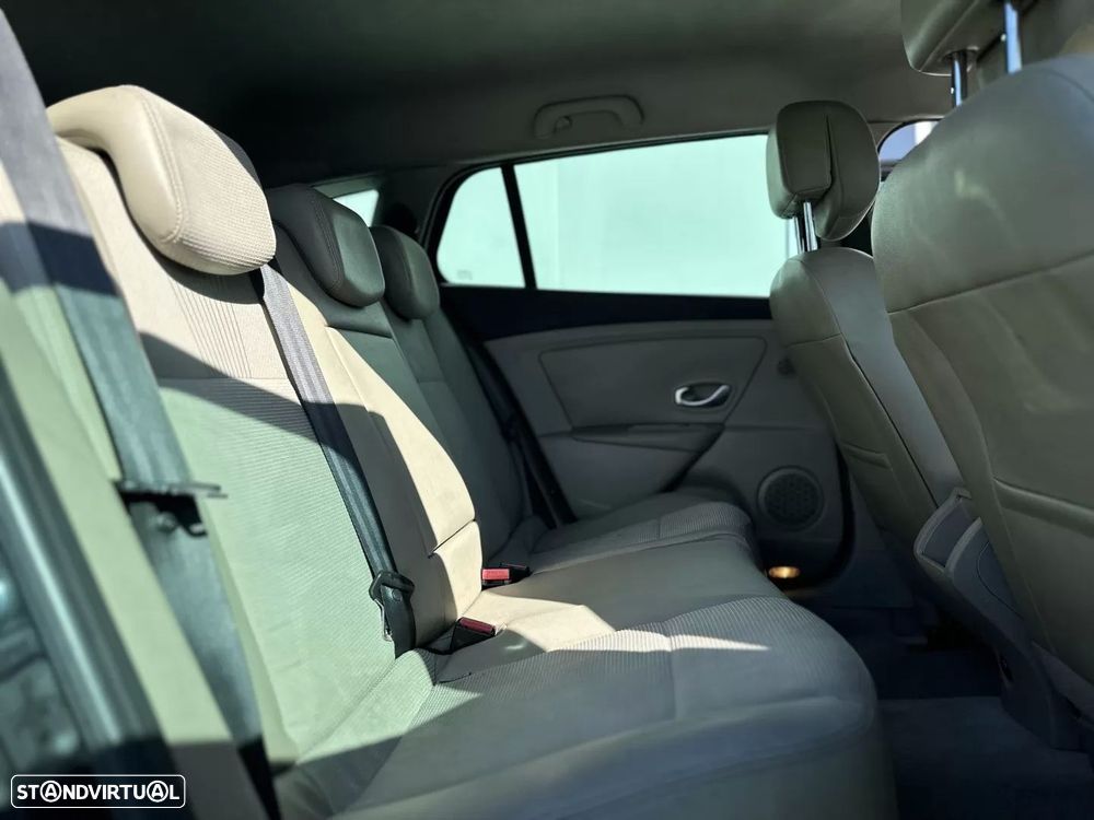 Renault Mégane Sport Tourer 1.5 dCi Dynamique S - 14