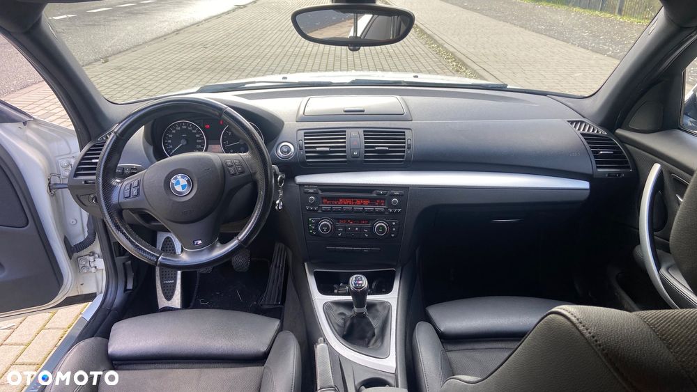 BMW Seria 1 116i - 11