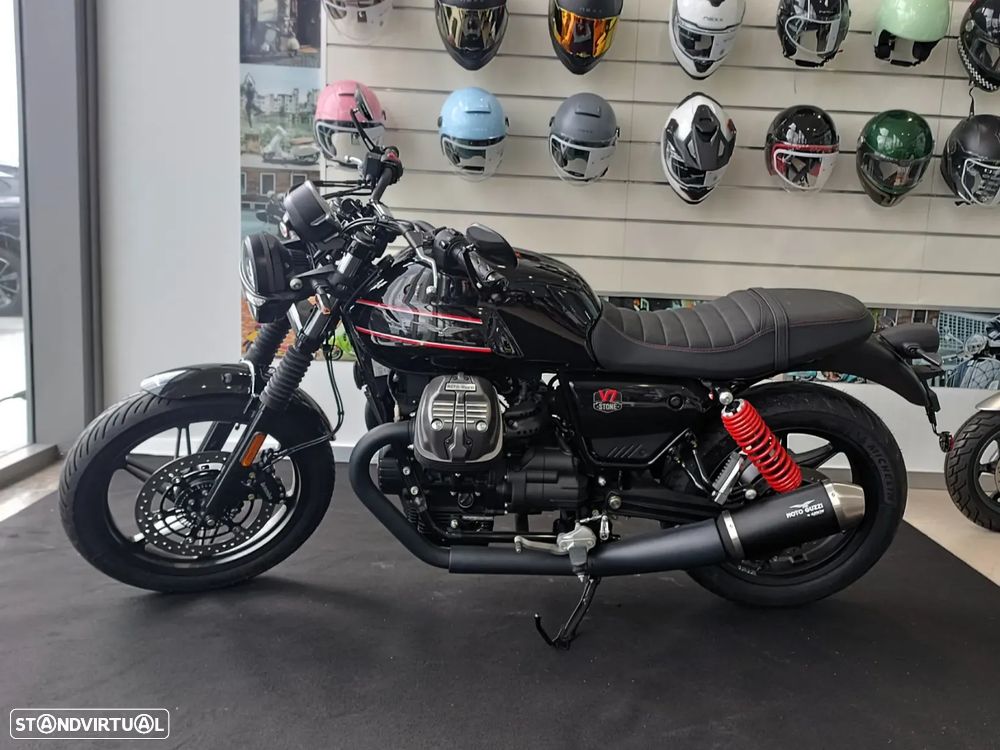 Moto Guzzi V7 Stone Special Edition - 1
