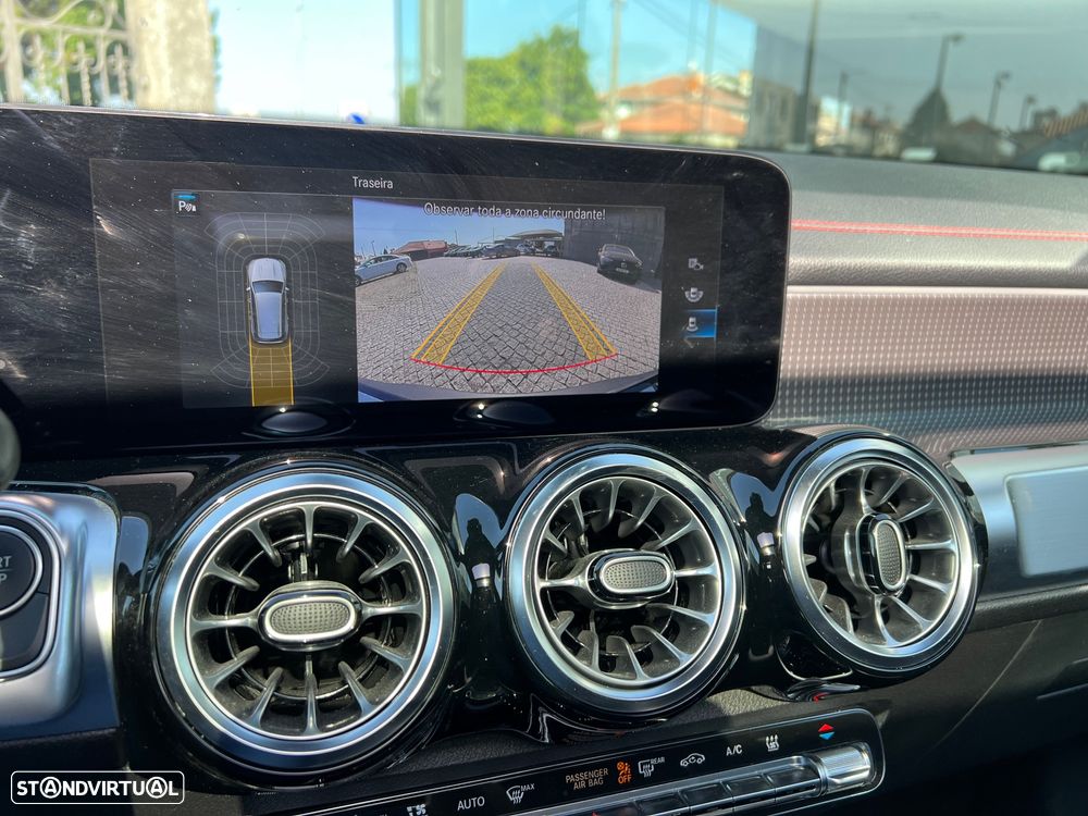 Mercedes-Benz EQB 300 4Matic AMG Line - 11