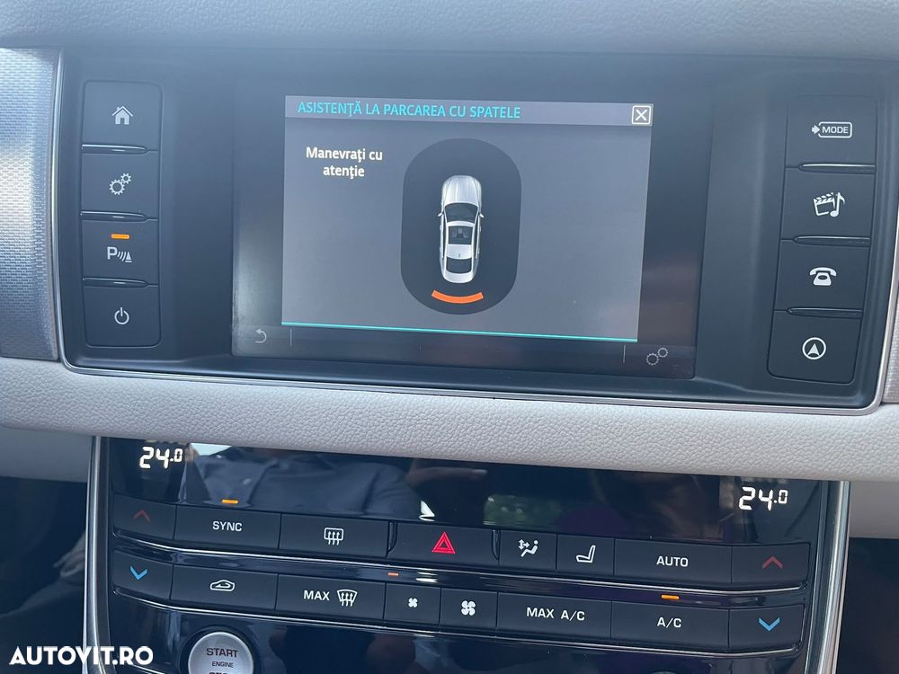 Jaguar XF 20d RWD E-Performance Prestige - 29