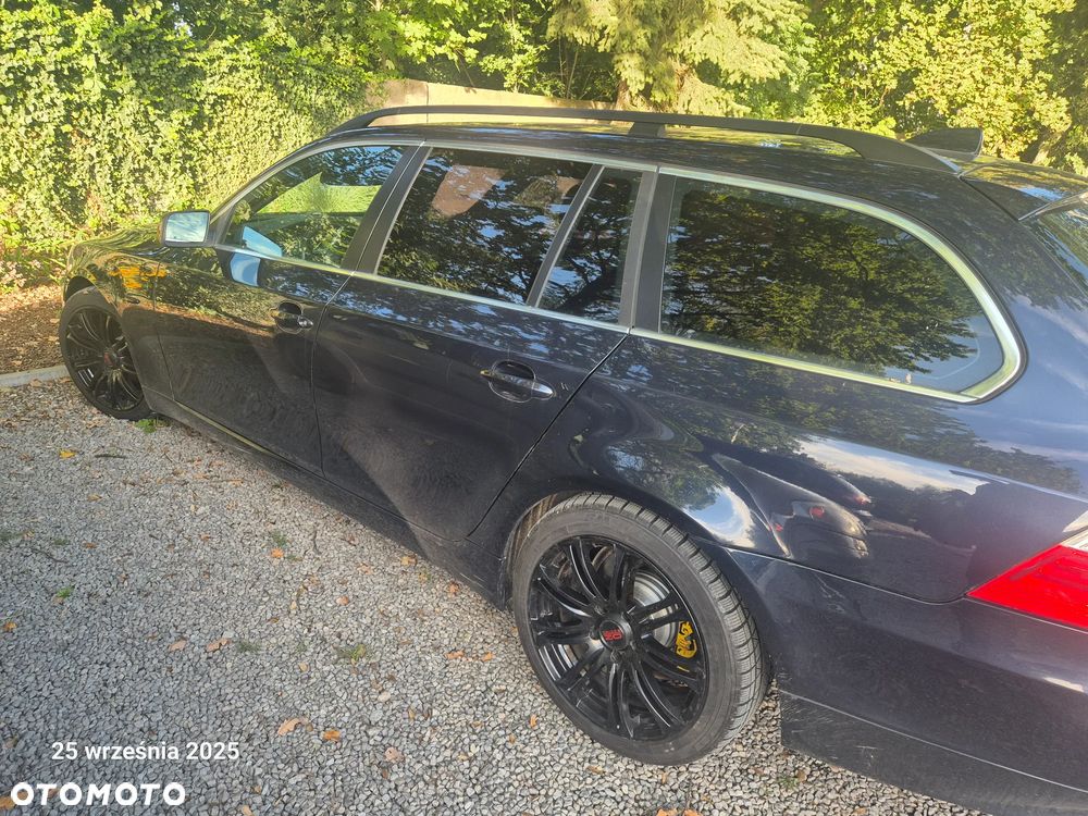 BMW Seria 5 525d Touring - 1
