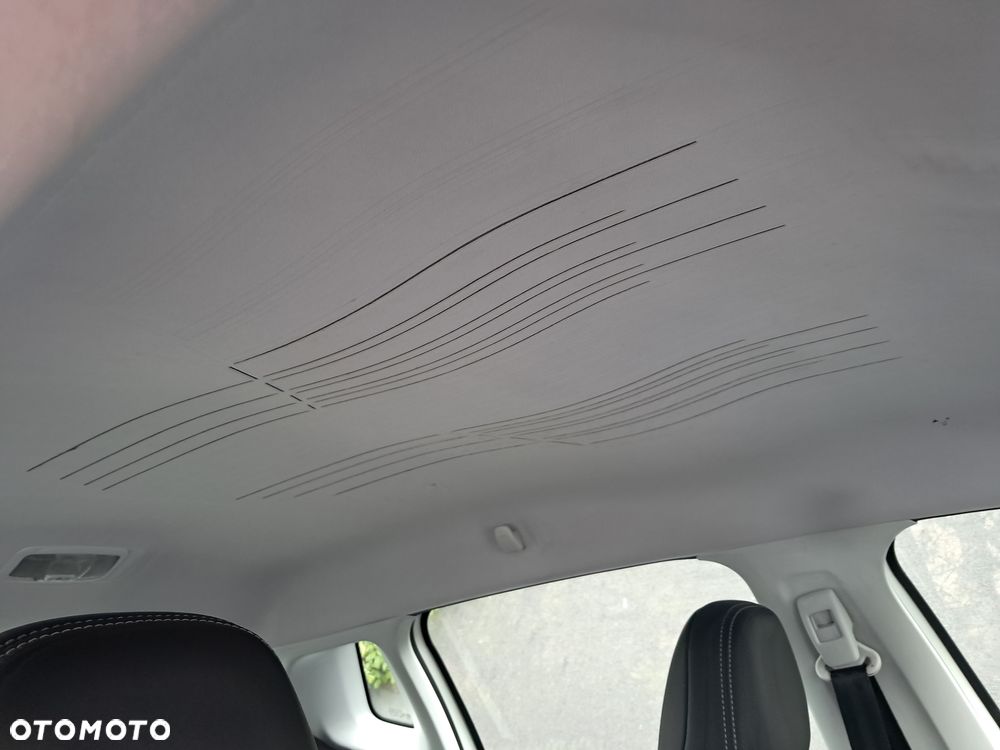 Peugeot 2008 1.6 BlueHDi Allure - 34