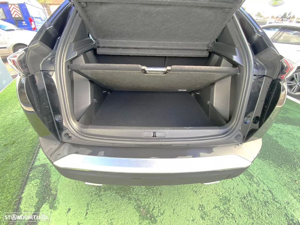 Peugeot 2008 1.2 PureTech Allure Pack EAT8 - 18