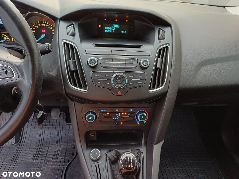 Ford Focus 1.6 Trend - 9