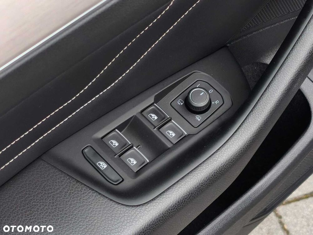 Volkswagen Passat 2.0 TSI 4Mot Elegance DSG - 21