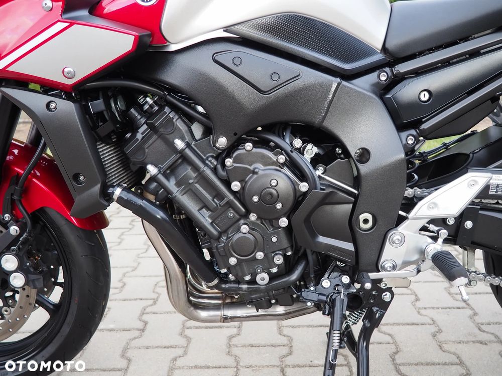 Yamaha FZ - 24