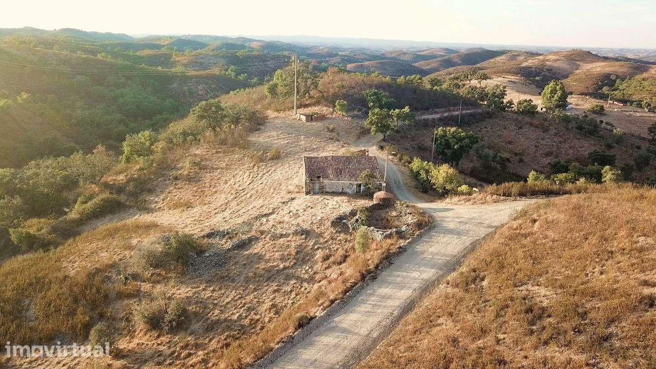 Terreno Misto com 18 hectares - Onde a Terra e Tempo são o Refúgio em - Grande imagem: 3/13