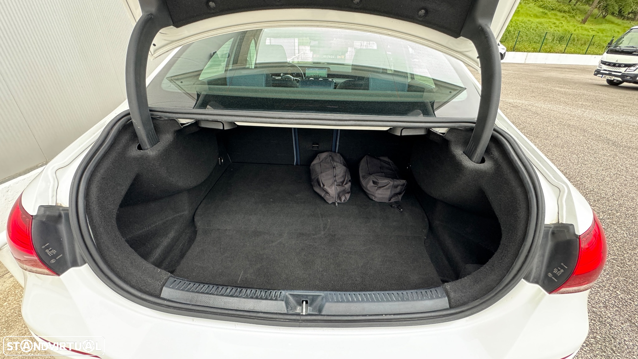Mercedes-Benz A 250 Limousine e Style Plus - 19