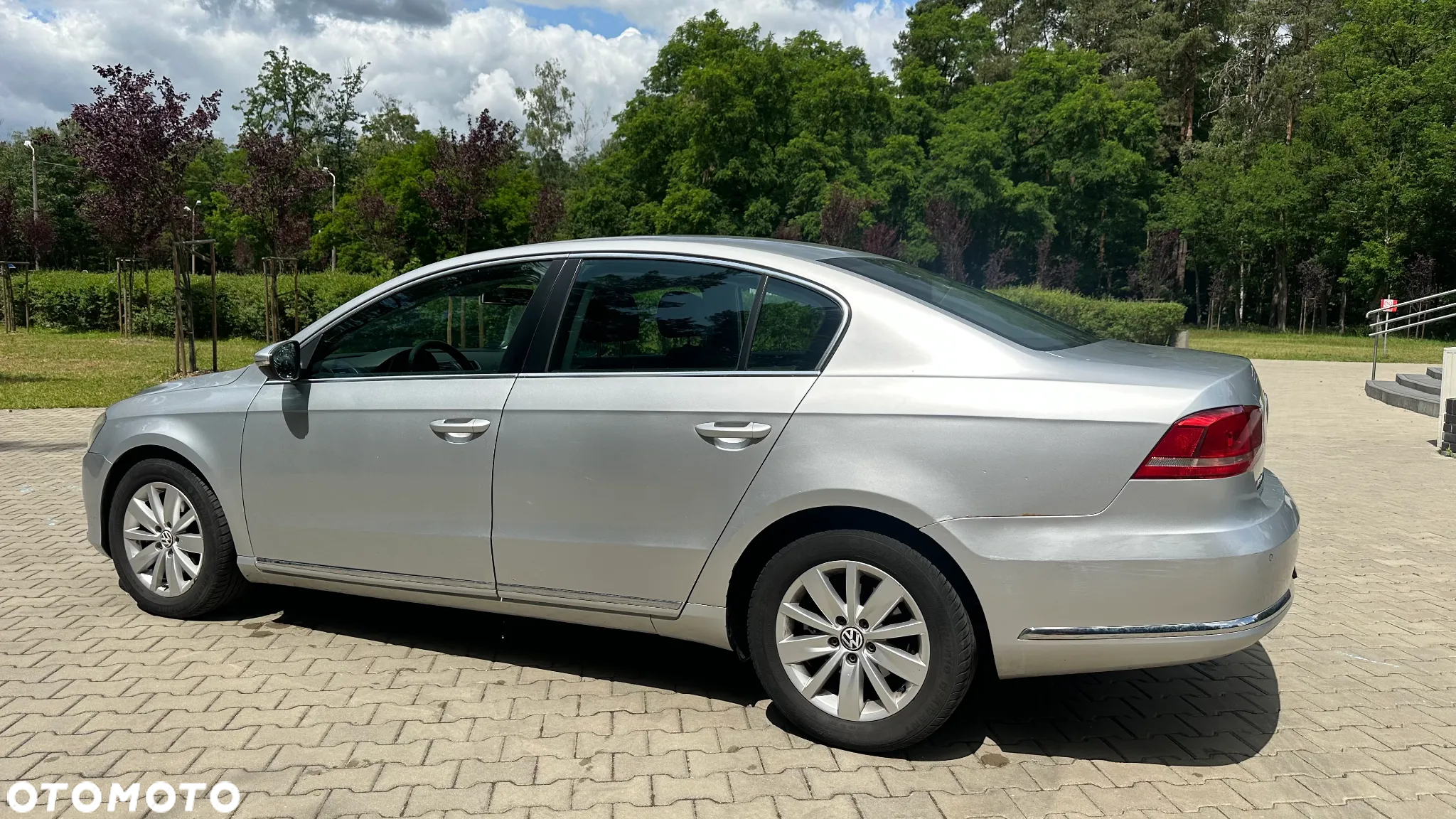 Volkswagen Passat - 10