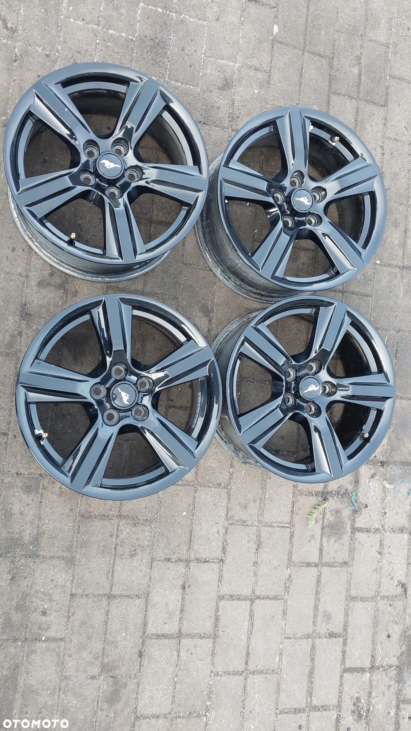 Komplet felg aluminiowych Ford MUSTANG OE 7.0" x 17" ET37,5 5x114,3 FR3C-1007-AA czujniki - 1