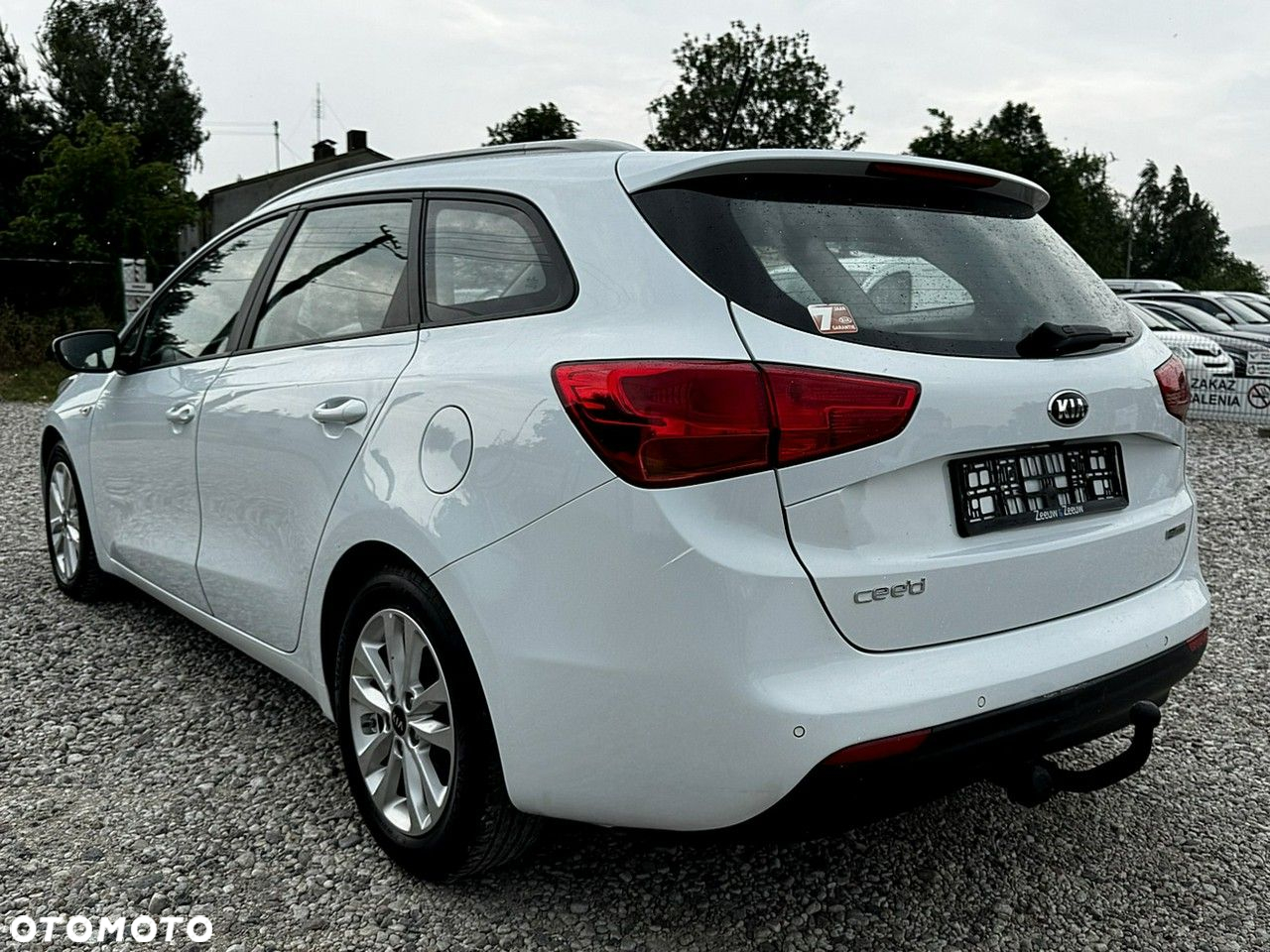 Kia Ceed - 8
