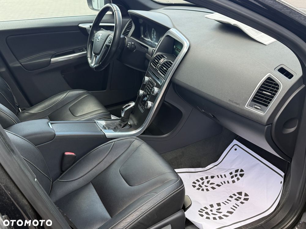 Volvo XC 60 D4 Geartronic Summum - 17