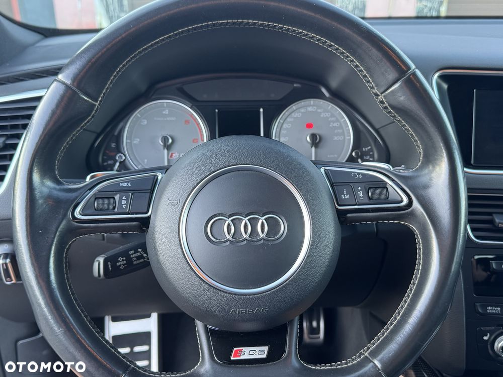 Audi SQ5 - 6