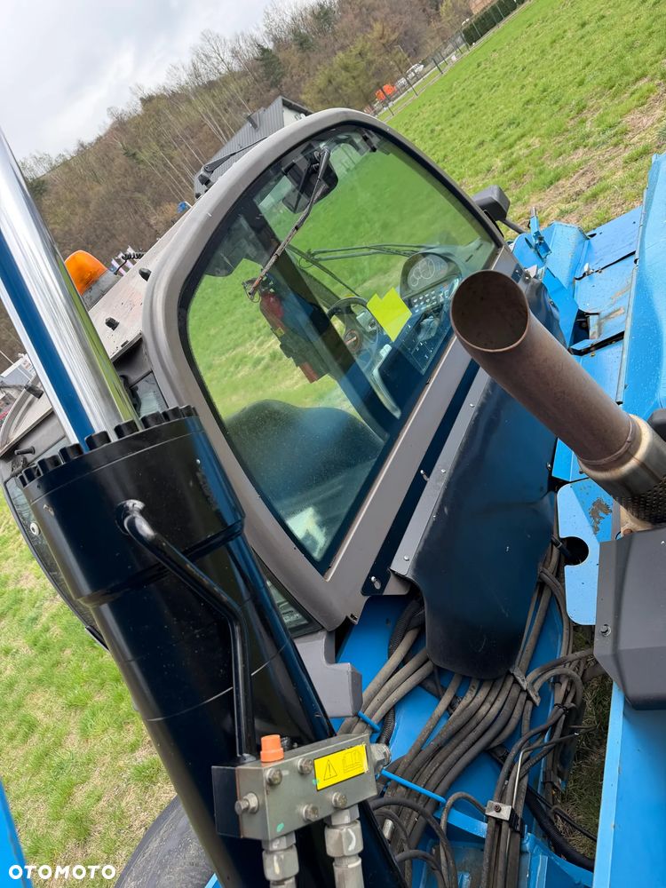 Manitou MT1840. Ładowarka Teleskopowa 18 metrów wysuw! UDŹWIG 4 TONY! Przebieg 2600 mtg. jak Nowa z SALONU. 2016 rok. z Norwegii z Gospodarstwa rolnego! Silnik PERKINS Turbo 110 km. Aktualne Serwisy w Dekra. Nowy Model sterowane wszystko z 1 dżojstika. Ani deka luzów czy wycieku. OKAZJA! Jazda REWERS + 4 biegi. Skręt 3 tryby. Wyjście Hydrauliczne pod przyczepę i oświetlenie, Poziomowanie ośi stabilizatory! Wyjścia Hydrauliczne na maszt! Okazja - 37