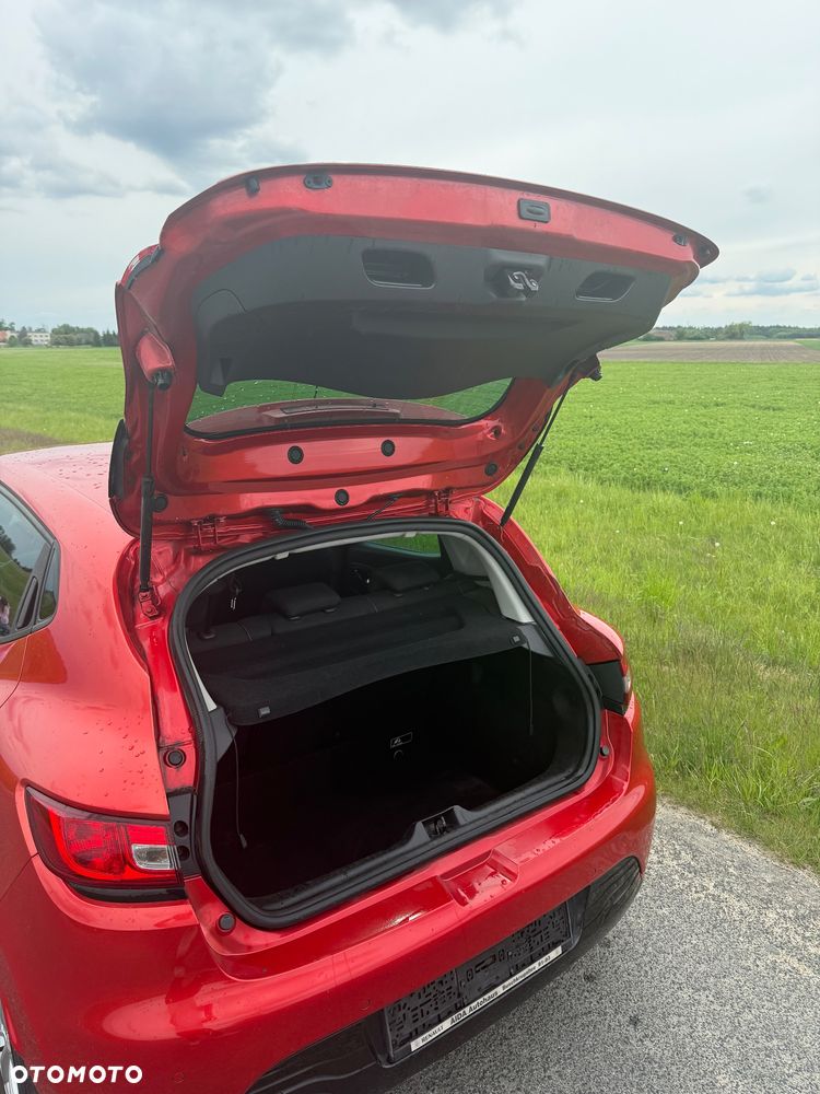 Renault Clio TCe 90 Luxe - 12
