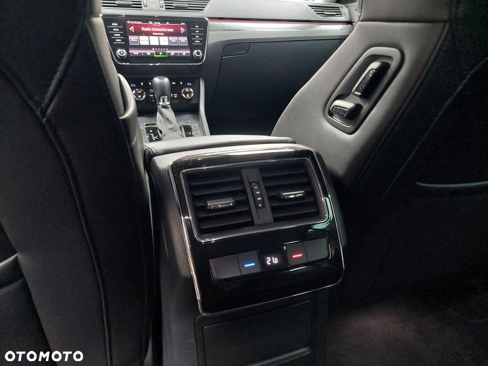 Skoda Superb 2.0 TDI SCR Active DSG - 18