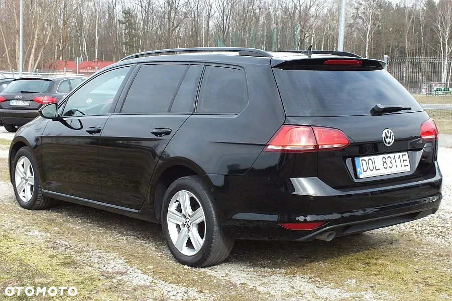 Volkswagen Golf - 28