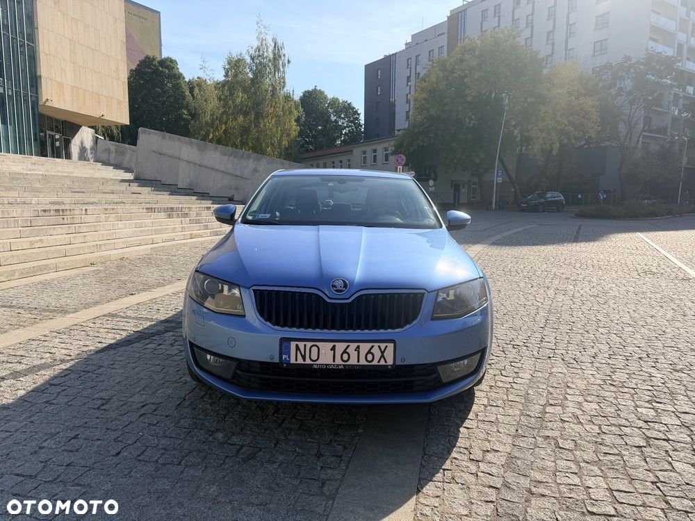 Skoda Octavia 1.4 TSI Style DSG - 2