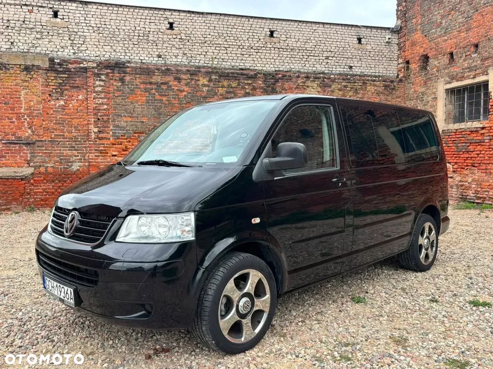 Volkswagen Multivan - 1
