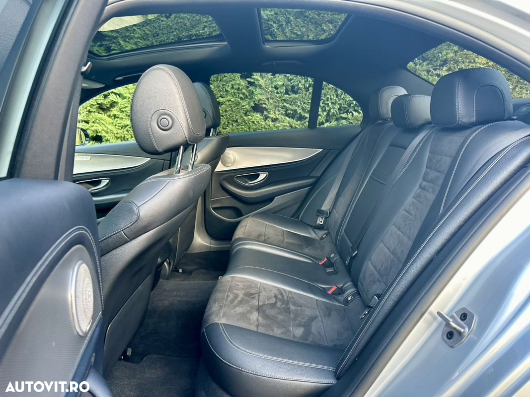 Mercedes-Benz E 220 d 4Matic T 9G-TRONIC AMG Line - 17