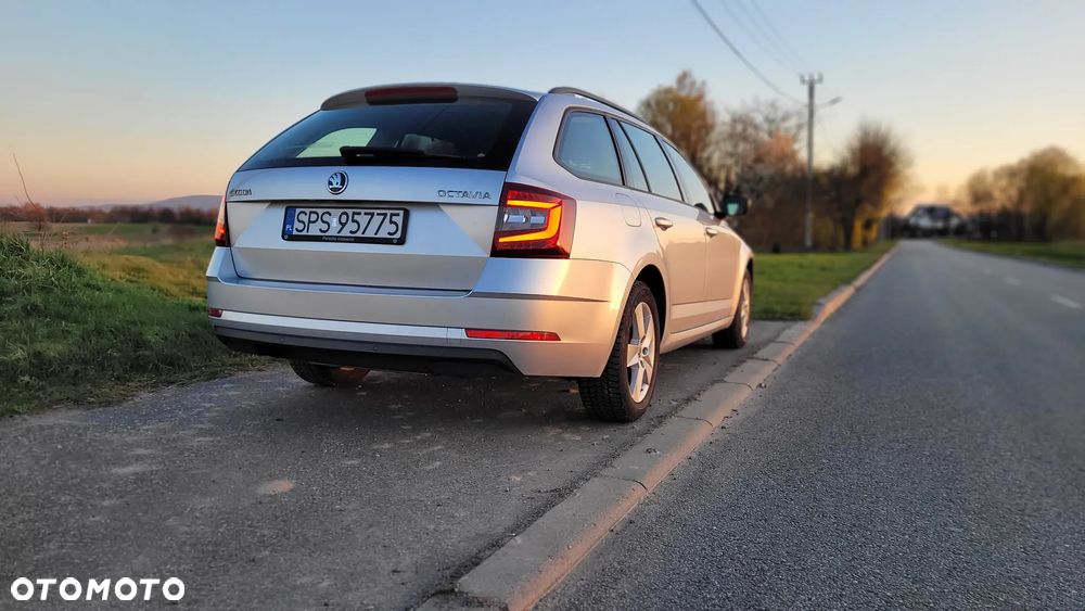 Skoda Octavia 1.6 TDI Ambition - 6