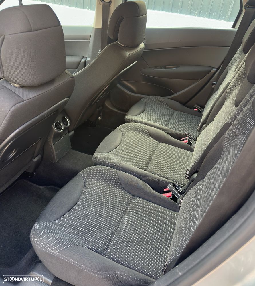 Peugeot 308 SW 1.6 HDi Executive - 7