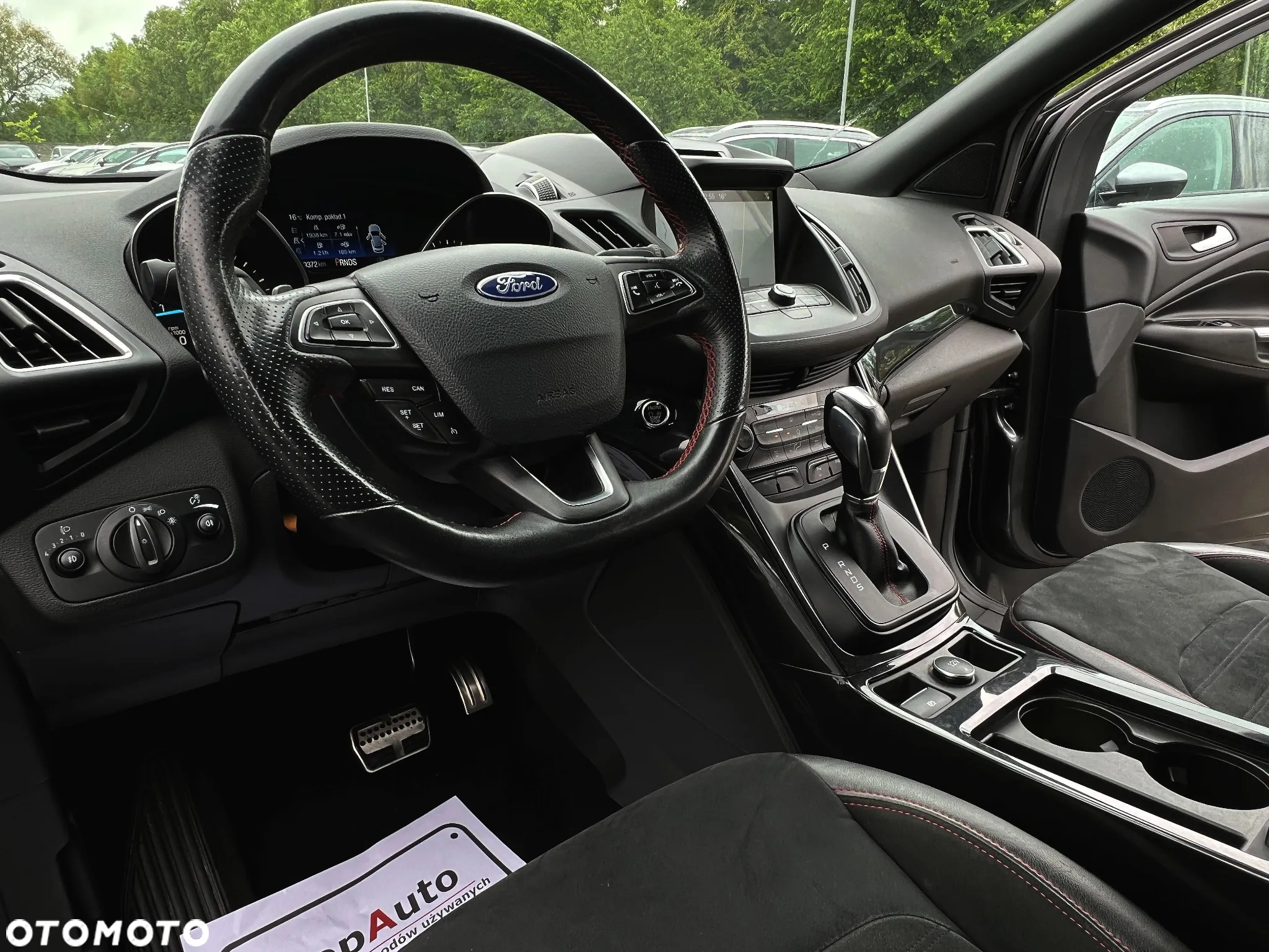 Ford Kuga 2.0 TDCi 2x4 ST-Line - 23