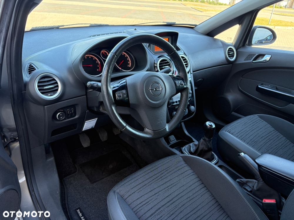 Opel Corsa 1.4 T Cosmo S&S - 13