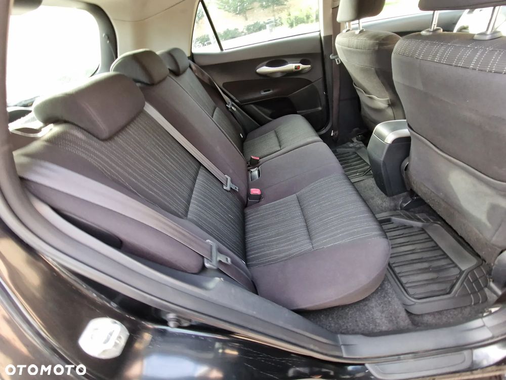 Toyota Auris 1.4 D-4D Luna MM - 28
