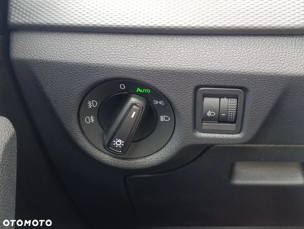 Skoda Scala 1.0 TSI Essence - 23