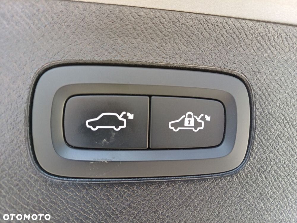Volvo XC 90 B5 D AWD Inscription 7os - 33