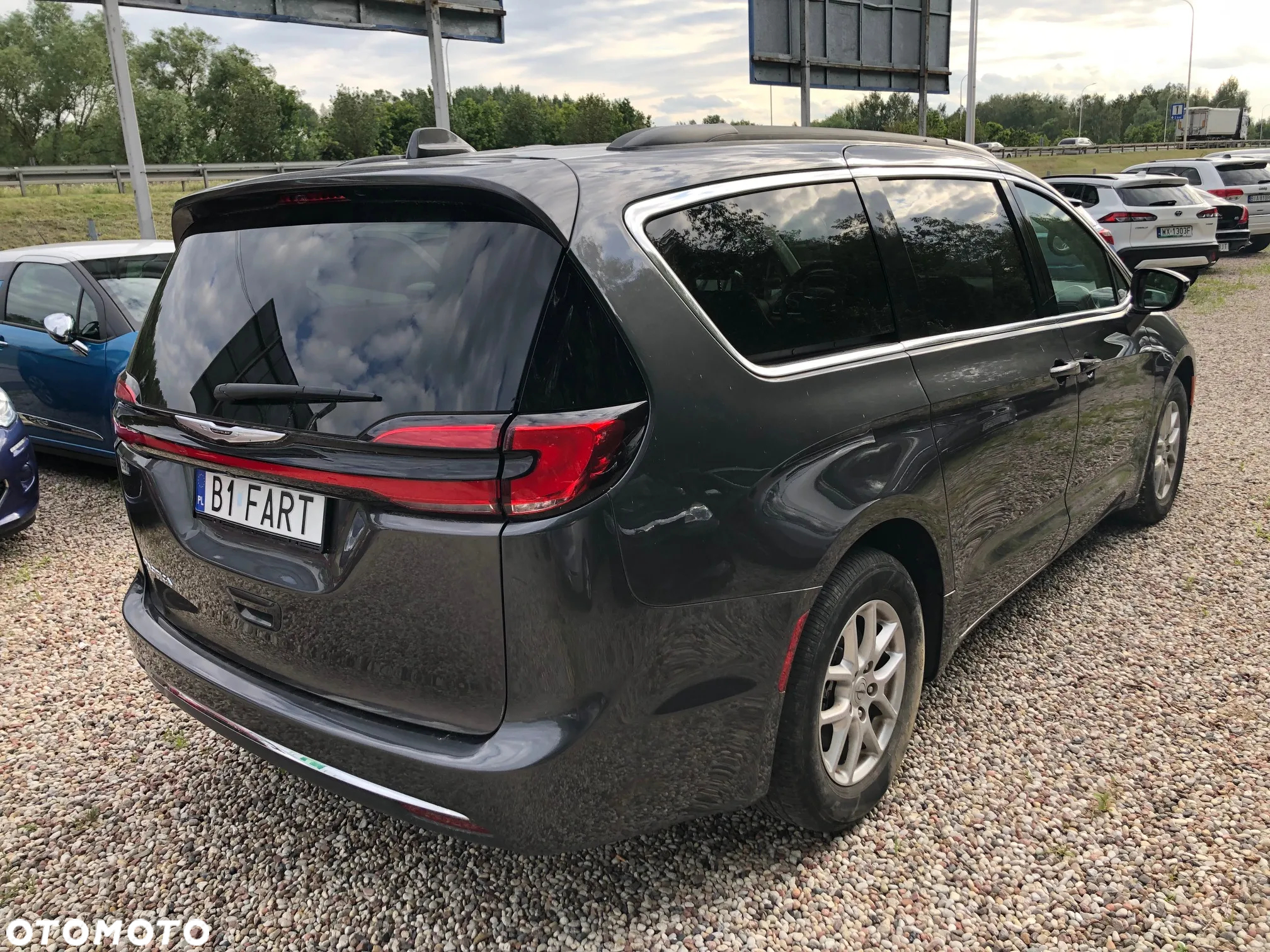 Chrysler Pacifica - 3